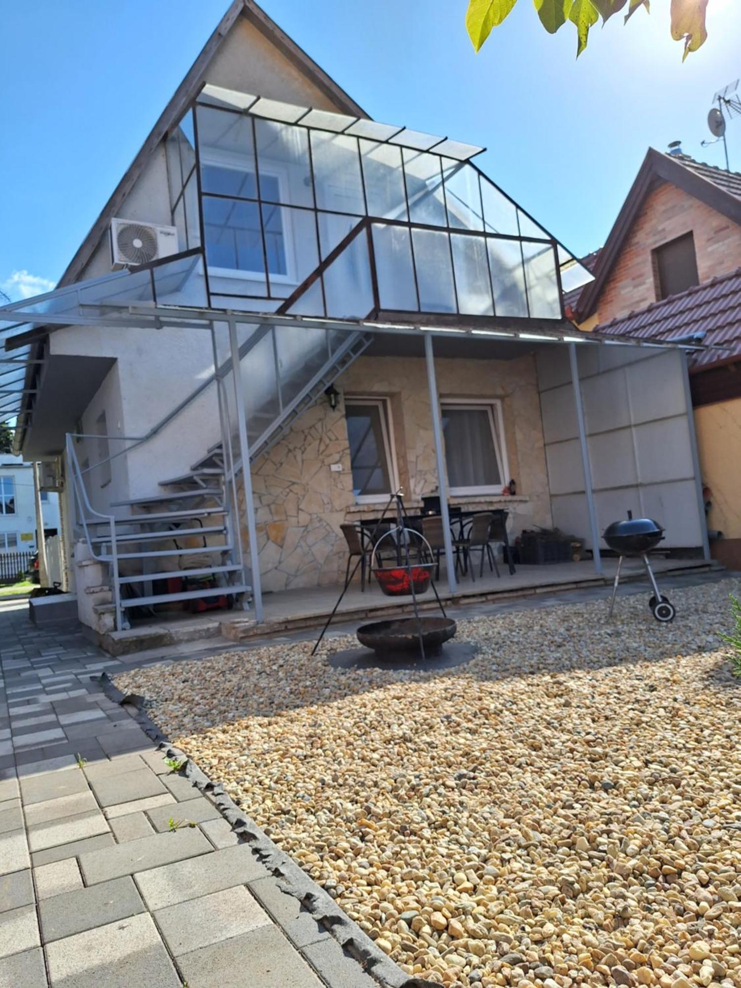 Nikolett Apartman Гайдусобосло Екстер'єр фото